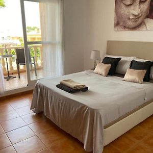 Alfaz Bed & Breakfast